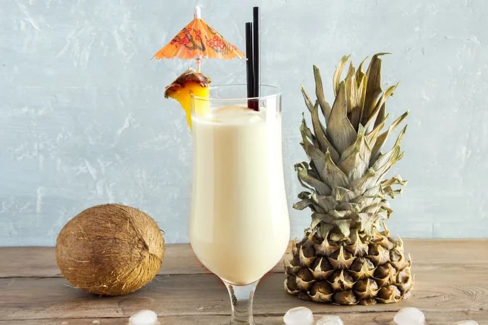 Pyszny drink z mlekiem kokosowym i wódką, który musisz spróbować