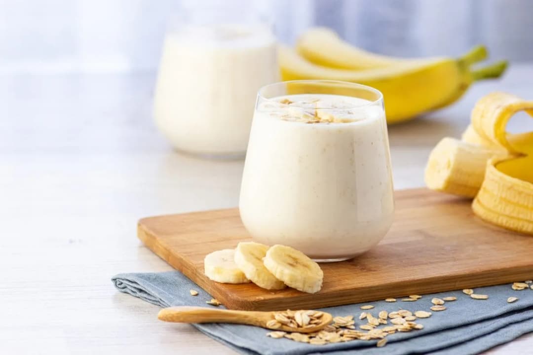 Pyszne drinki z bananem, które zaskoczą Twoje podniebienie
