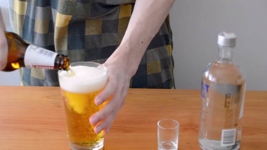 Piwo z wódką jak się nazywa? Odkryj smak koktajlu U-Boot