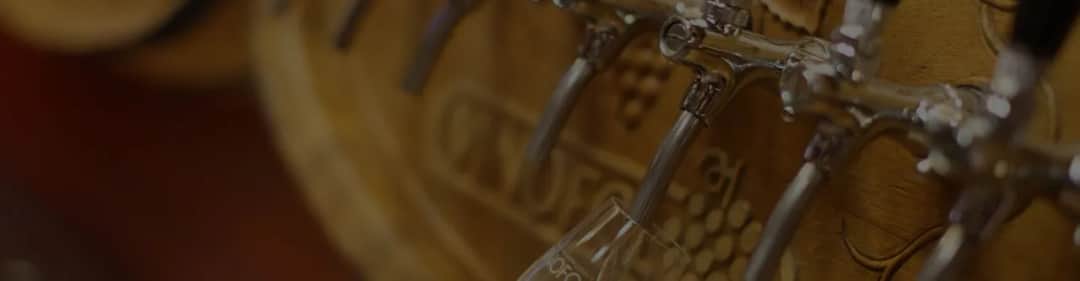 Gdzie kupić wino w beczce? Najlepsze miejsca i oferty bez trwogi