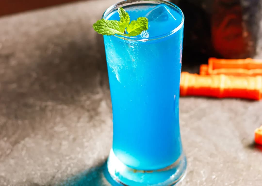 Kamikaze bols drink – przepis, składniki i idealne okazje do serwowania