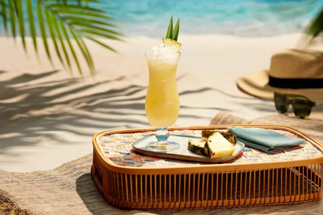 Pyszny przepis na piña colada z rumem, który musisz spróbować
