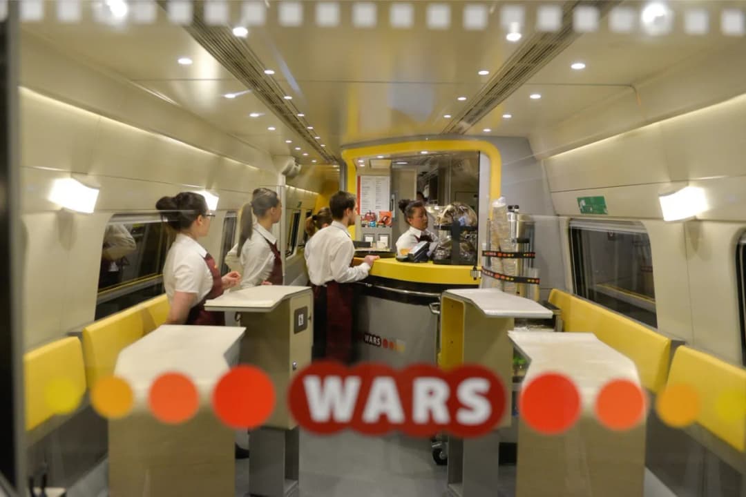 Czy można pić piwo w pociągu? Sprawdź zasady i wyjątki