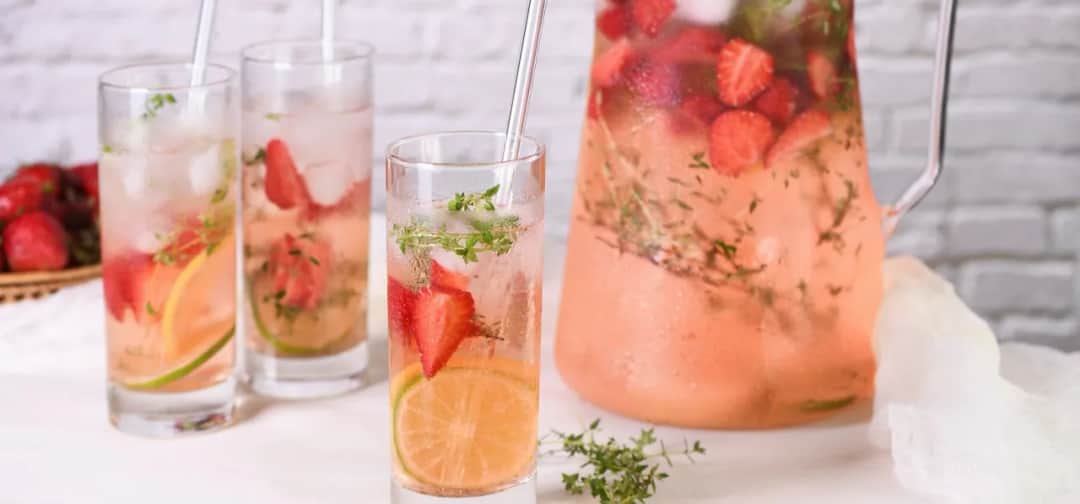 Najlepsze koktajle Sunset: przepisy na wyjątkowe drinki na każdą okazję