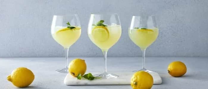 Najlepsze drinki z limoncello, które zachwycą Twoje podniebienie